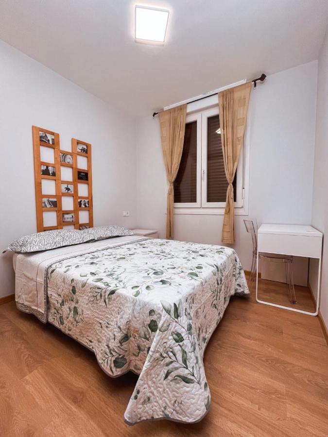 Habitacion En Vivienda Centrica Bilbao Lejlighed Eksteriør billede